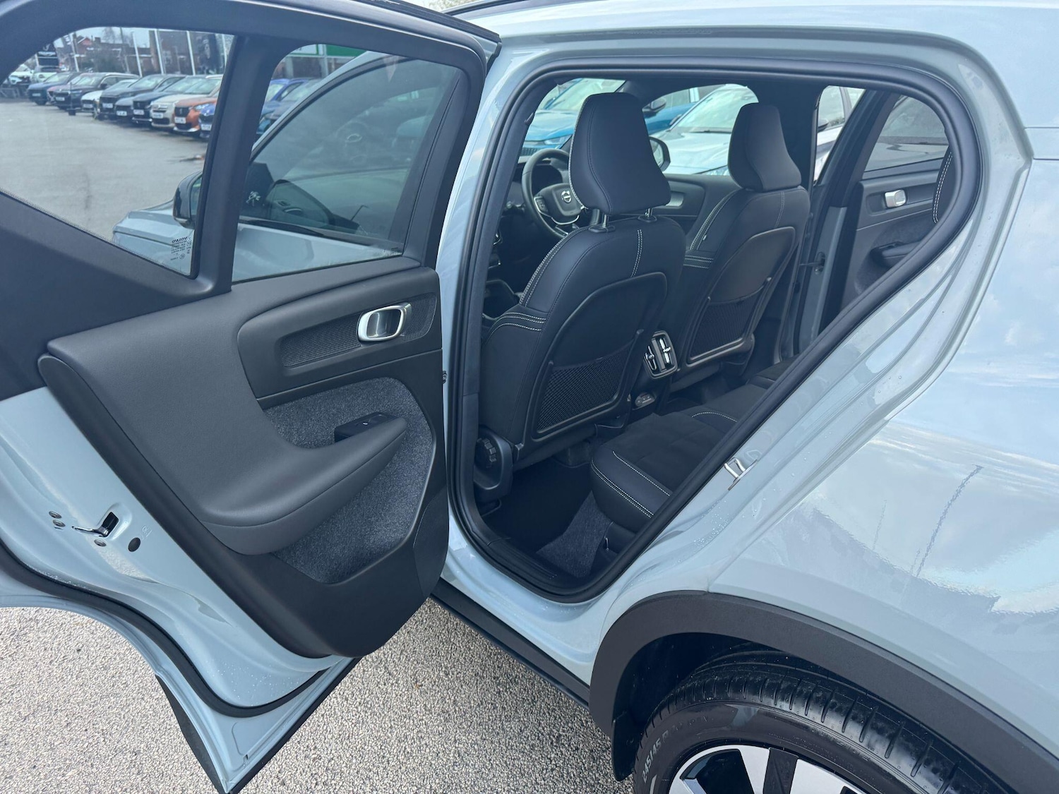 Used Volvo XC40 2025 for sale - 76912627: Photo 38