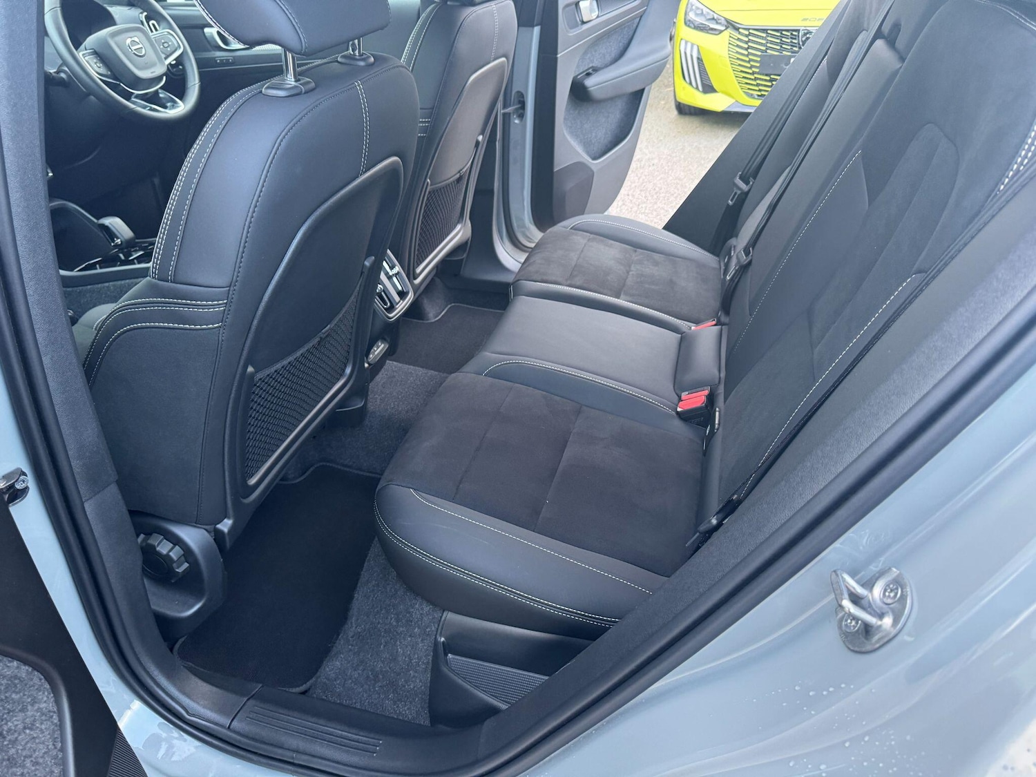 Used Volvo XC40 2025 for sale - 76912627: Photo 40