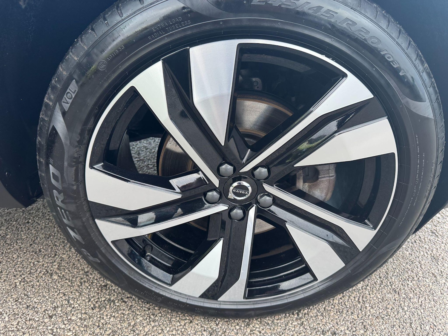 Used Volvo XC40 2025 for sale - 76912627: Photo 9