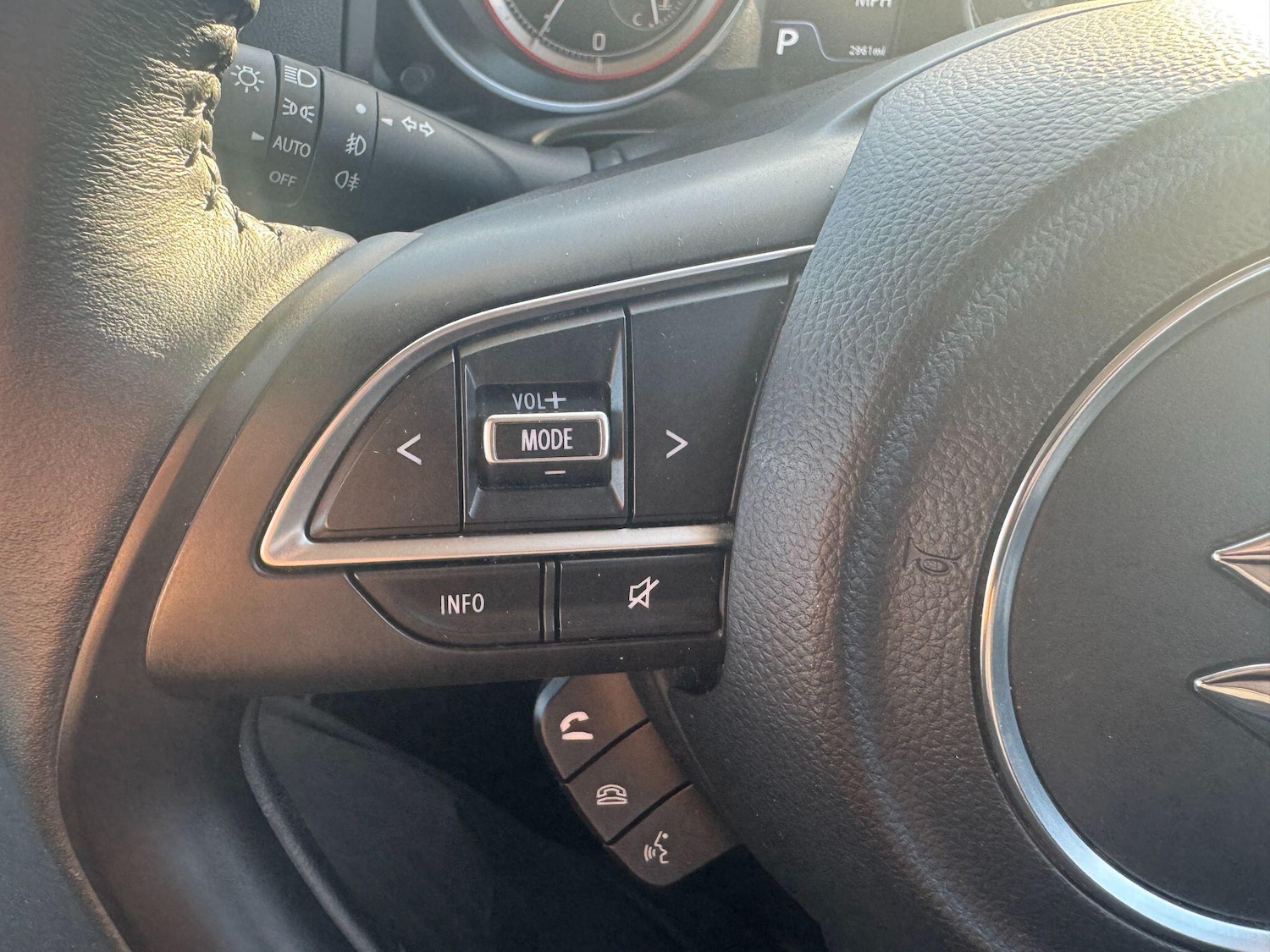 Used Suzuki Swift 2023 for sale - 77163352: Photo 21