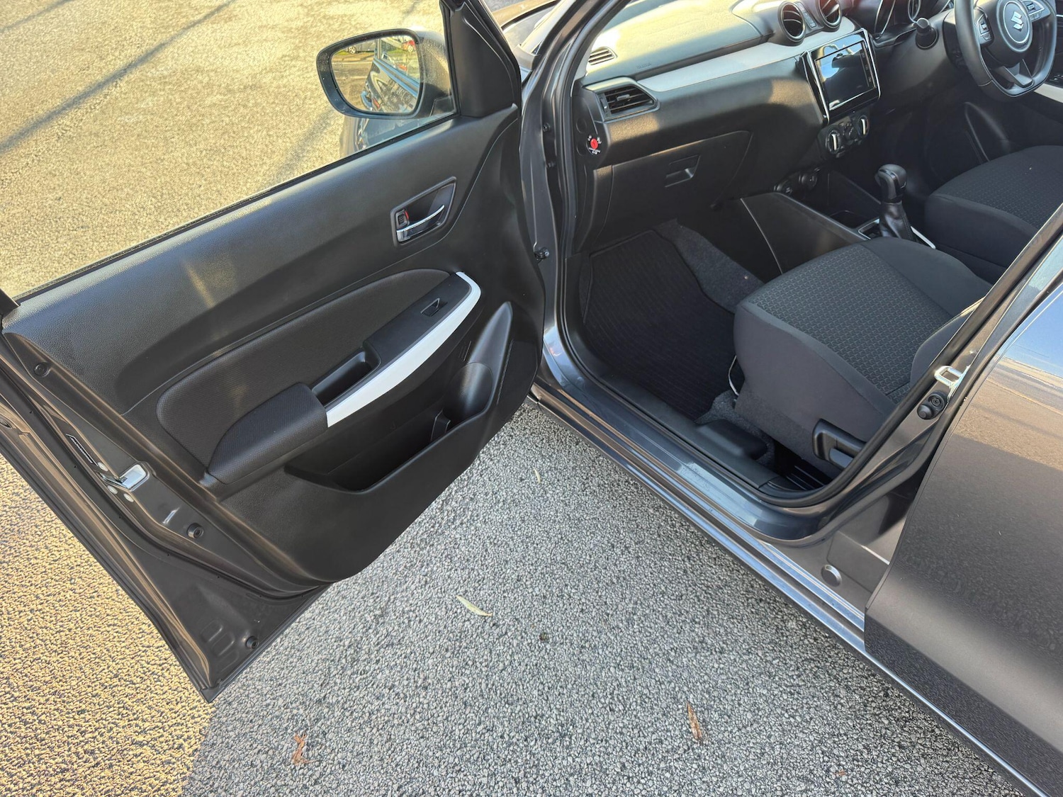 Used Suzuki Swift 2023 for sale - 77163352: Photo 38