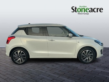 Used Suzuki Swift 2022 for sale - 76446848: Photo