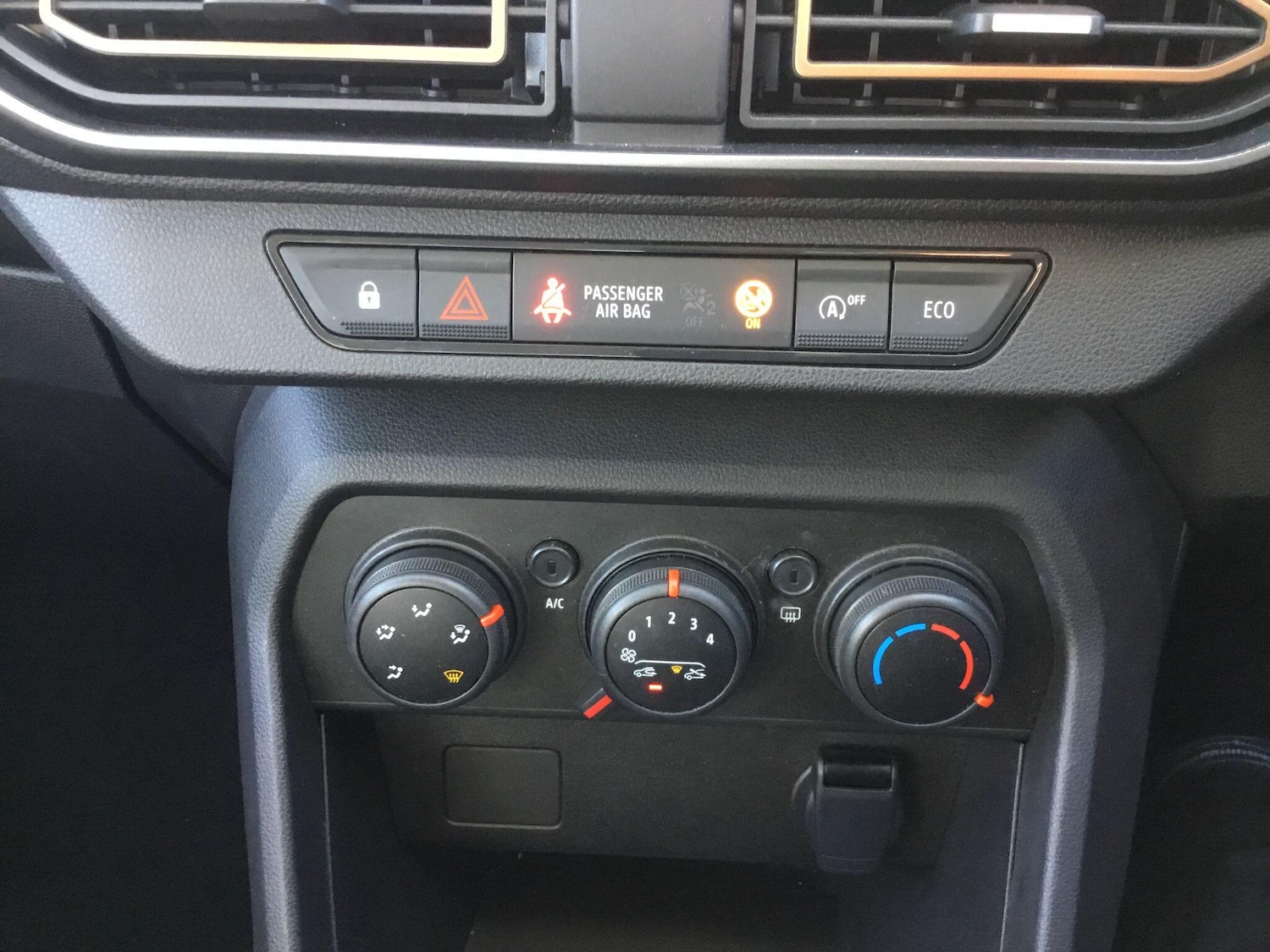 Used Dacia Sandero Stepway 2023 for sale - 76936739: Photo 16