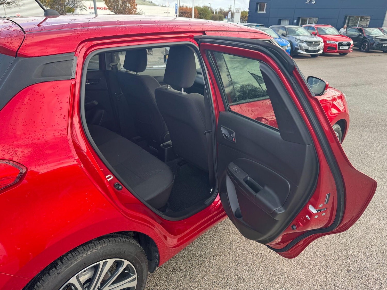 Used Suzuki Swift 2021 for sale - 76702489: Photo 33