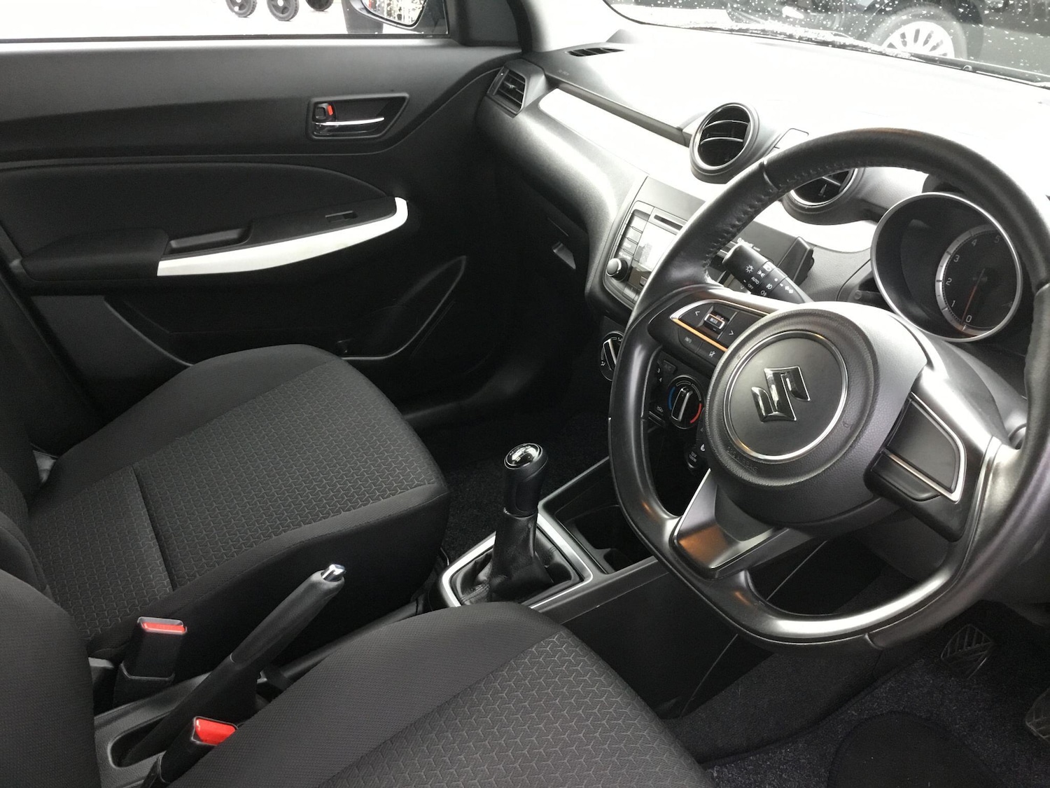 Used Suzuki Swift 2019 for sale - 76702218: Photo 12