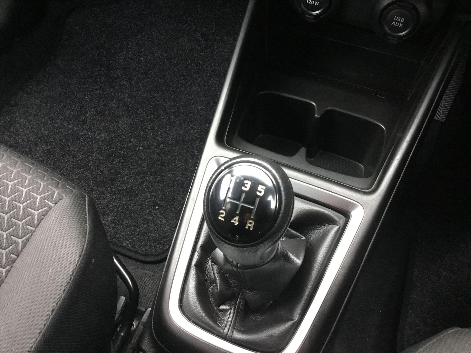 Used Suzuki Swift 2019 for sale - 76702218: Photo 26