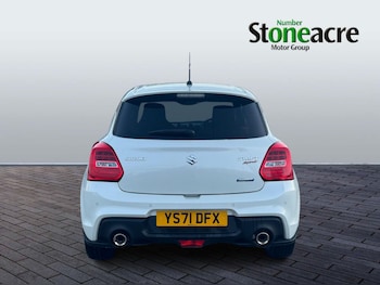 Used Suzuki Swift 2021 for sale - 76976442: Photo