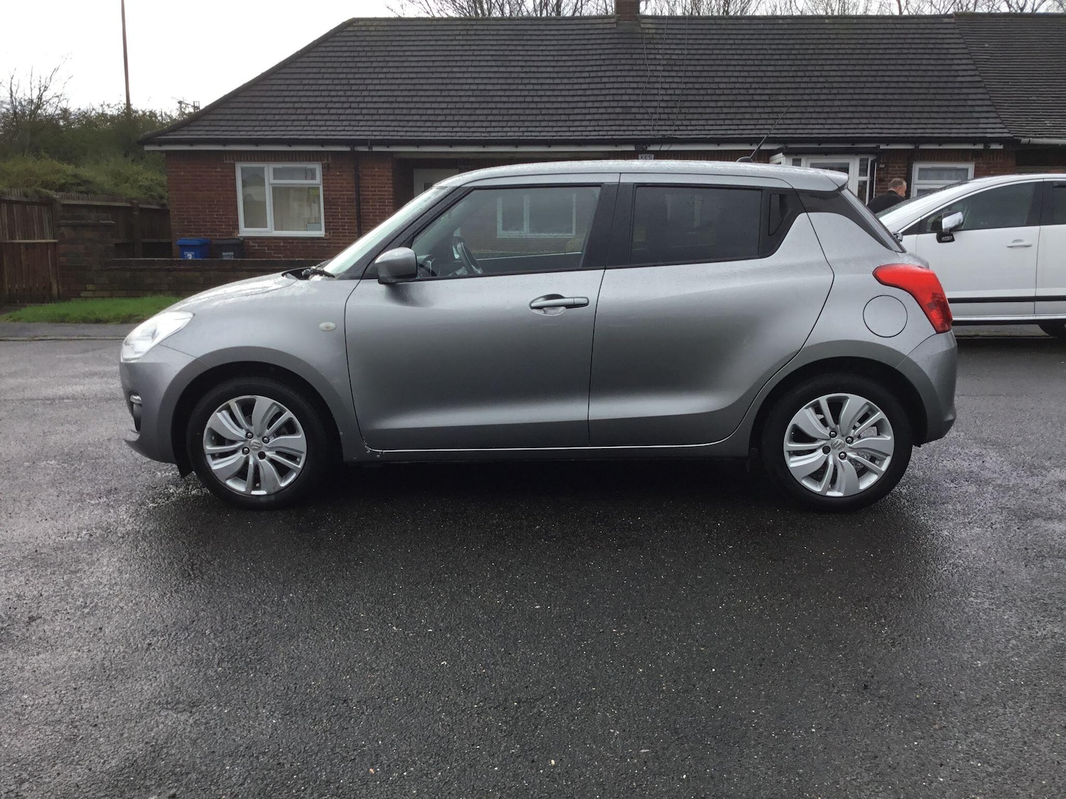 Used Suzuki Swift 2018 for sale - 77710051: Photo 12