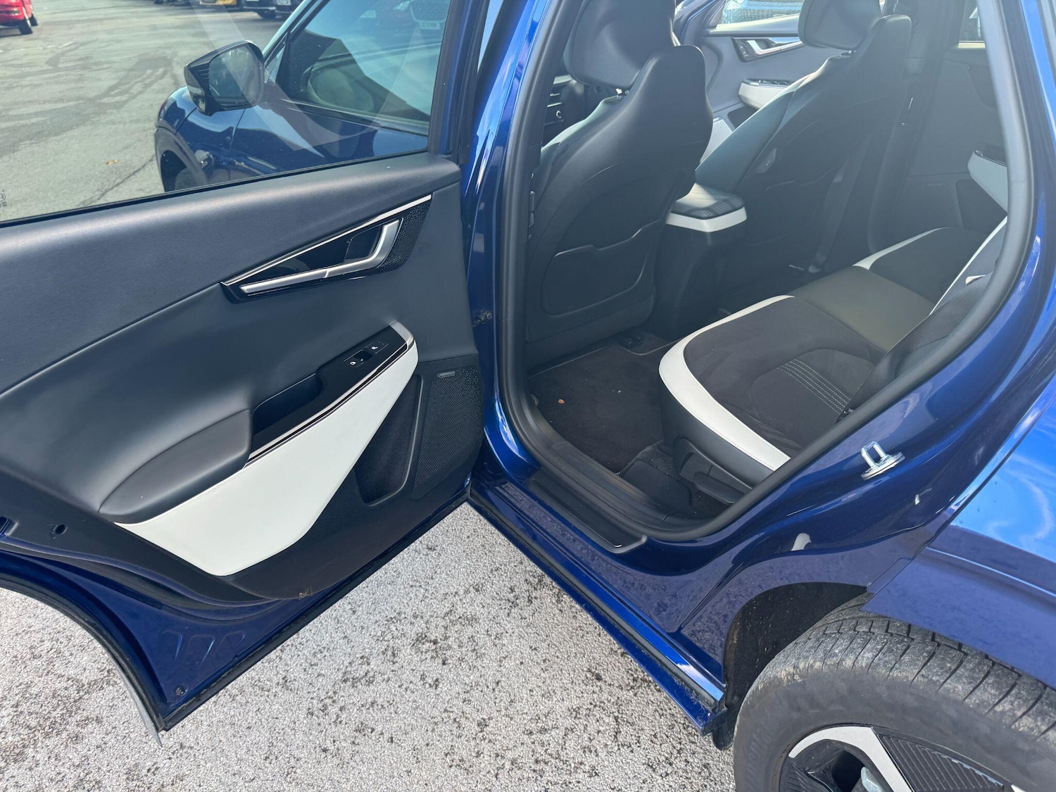 Used Kia EV6 2024 for sale - 76360329: Photo 14