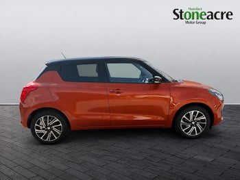 Used Suzuki Swift 2022 for sale - 79820727: Photo