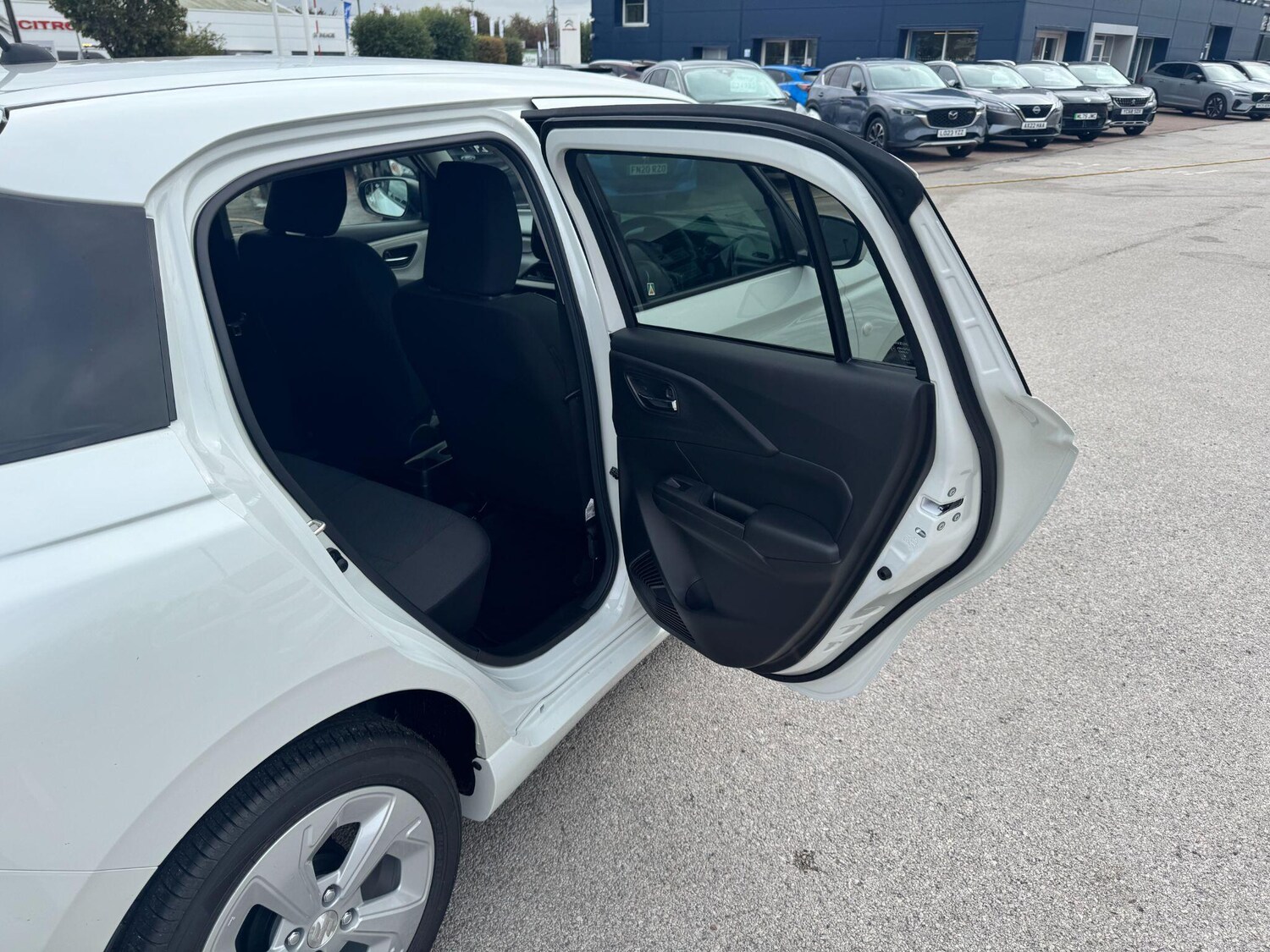 Used Suzuki Swift 2025 for sale - 76336793: Photo 33
