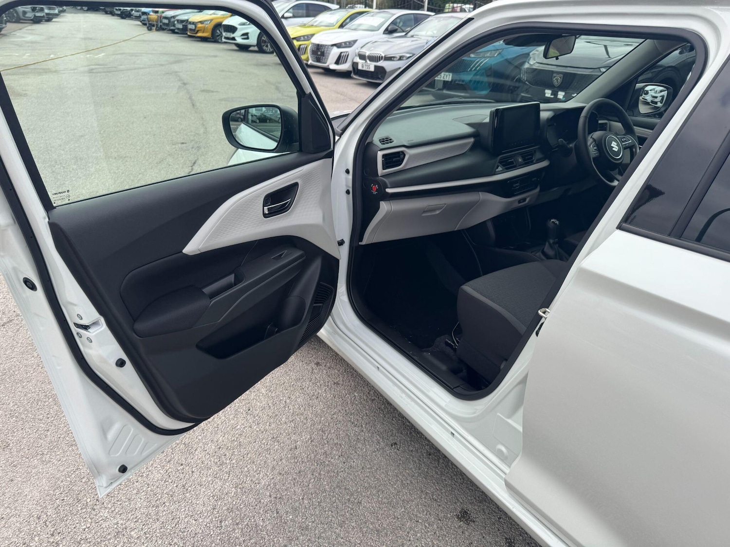 Used Suzuki Swift 2025 for sale - 76336793: Photo 41