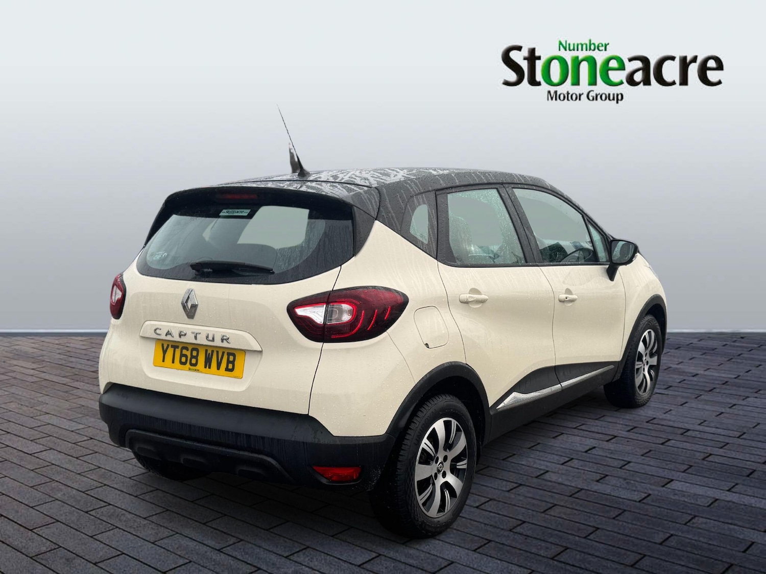 Used Renault Captur 2018 for sale - 76688605: Photo 3