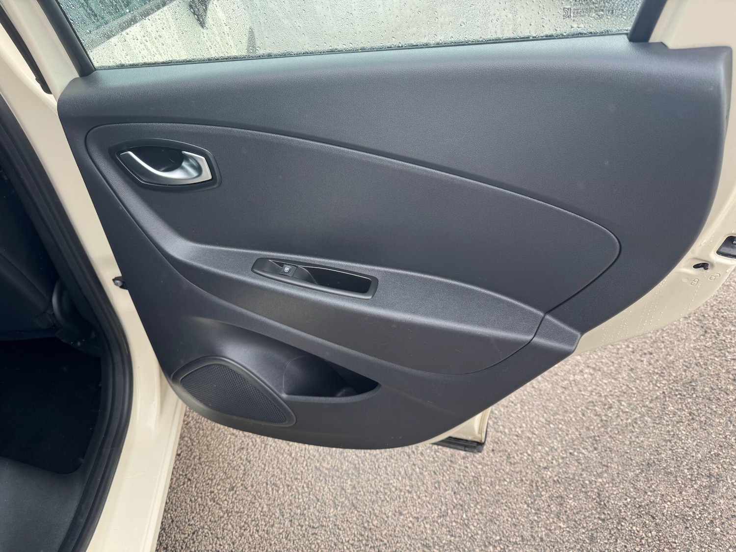 Used Renault Captur 2018 for sale - 76688605: Photo 30