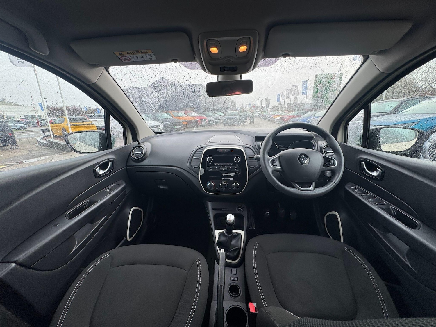 Used Renault Captur 2018 for sale - 76688605: Photo 31