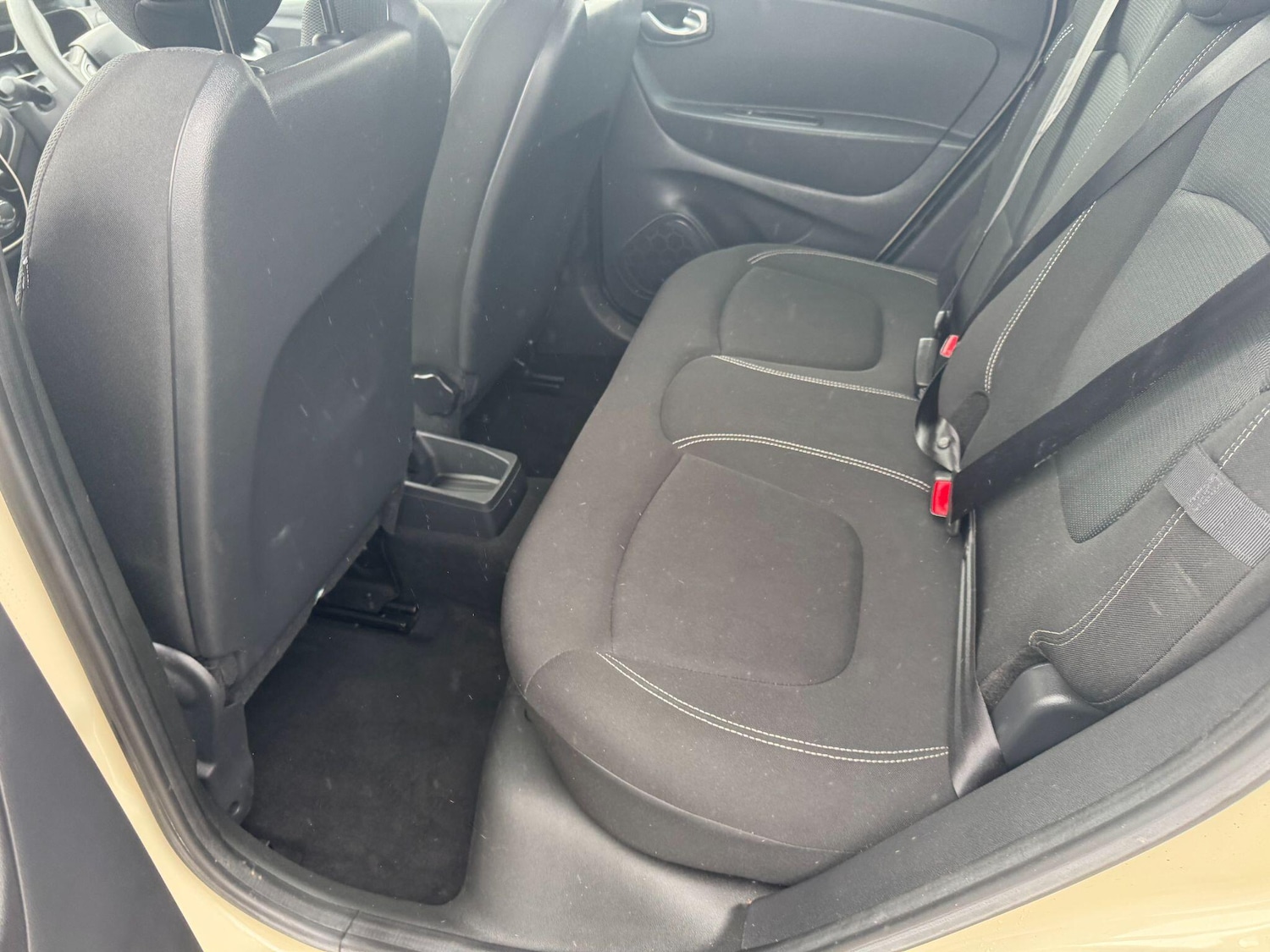 Used Renault Captur 2018 for sale - 76688605: Photo 36