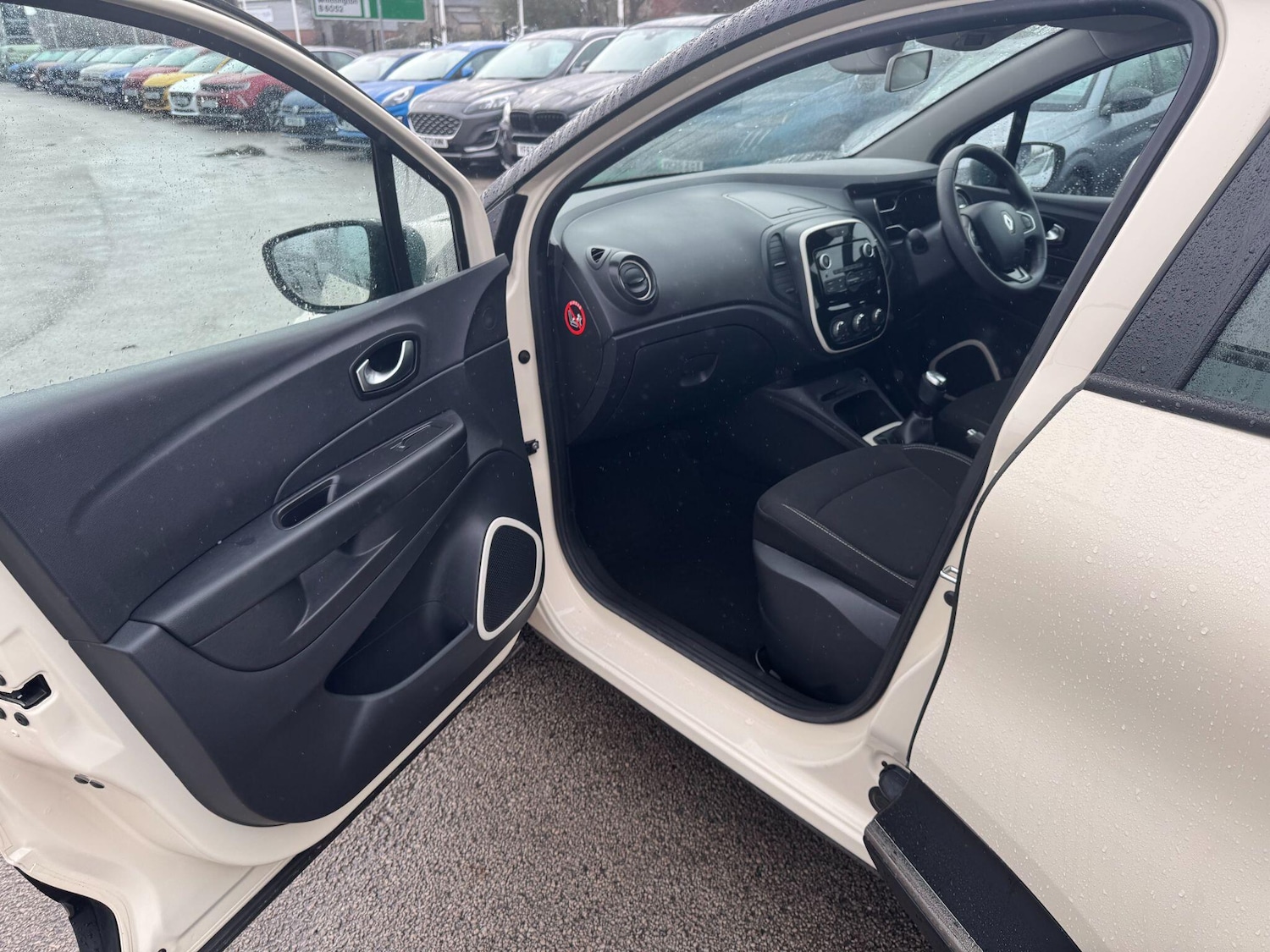 Used Renault Captur 2018 for sale - 76688605: Photo 37