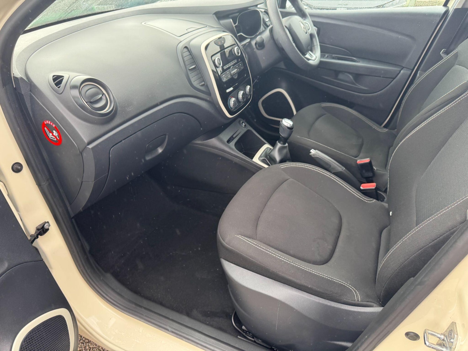 Used Renault Captur 2018 for sale - 76688605: Photo 39