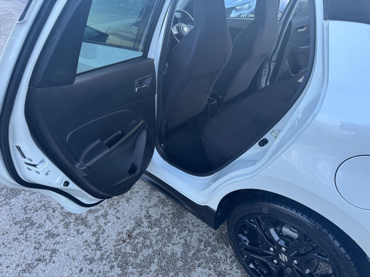 Used Suzuki Swift 2021 for sale - 77143741: Photo 40