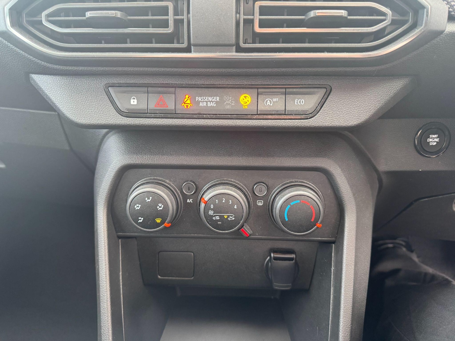 Used Dacia Sandero 2023 for sale - 76389158: Photo 15