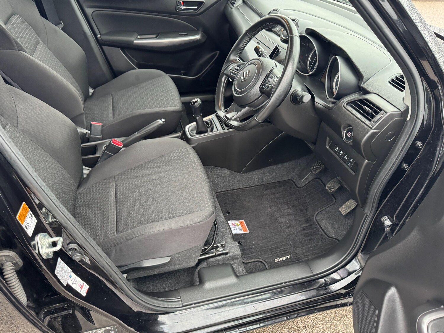 Used Suzuki Swift 2021 for sale - 76667273: Photo 13