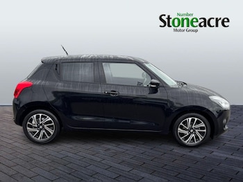 Used Suzuki Swift 2021 for sale - 76667273: Photo