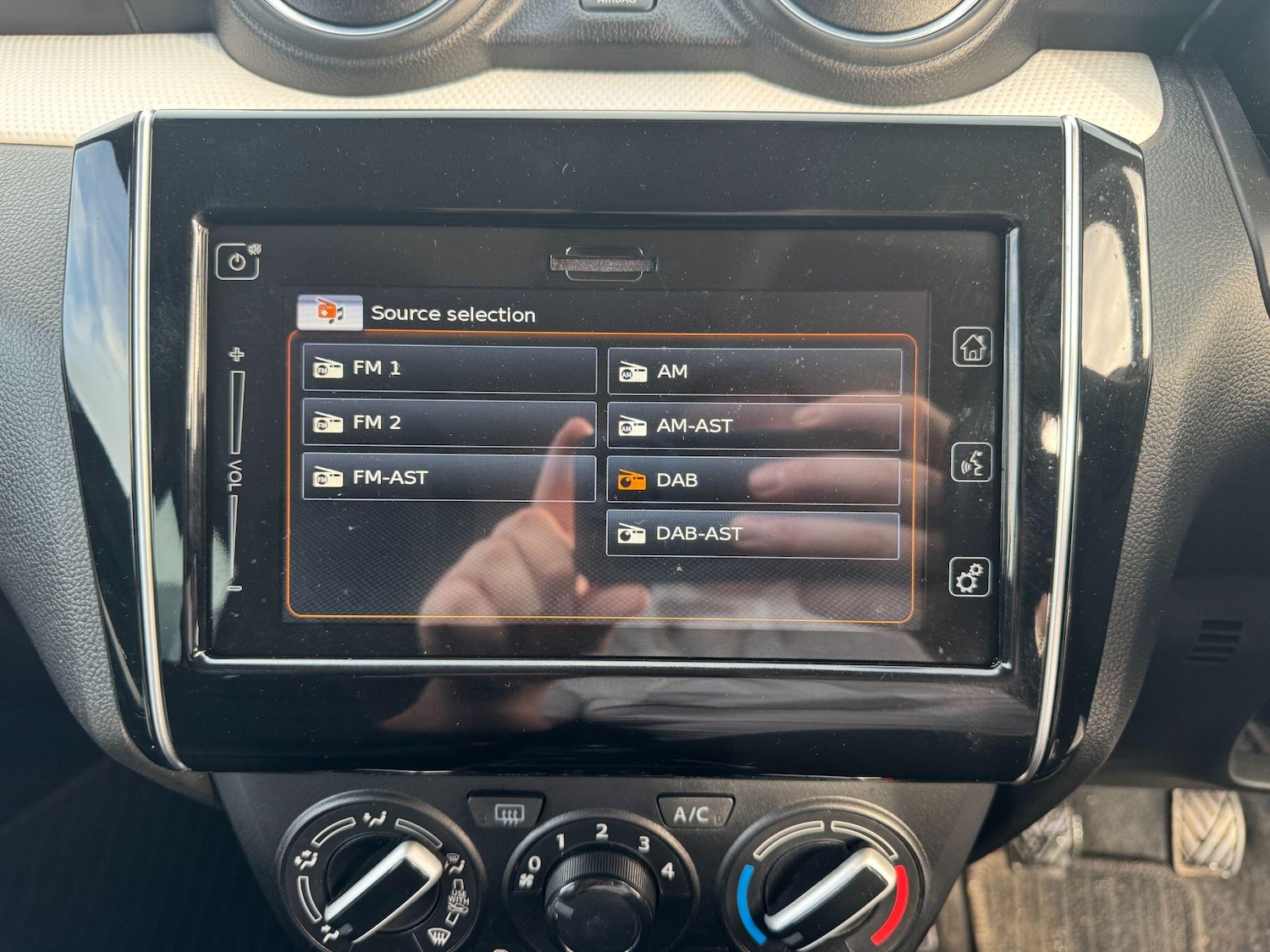 Used Suzuki Swift 2023 for sale - 76771961: Photo 15