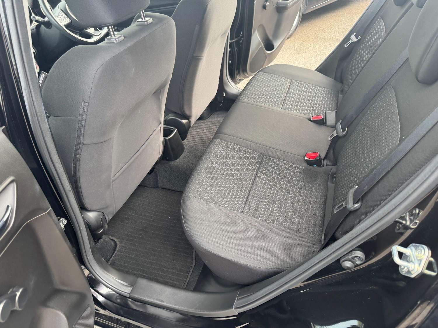 Used Suzuki Swift 2023 for sale - 76771961: Photo 30