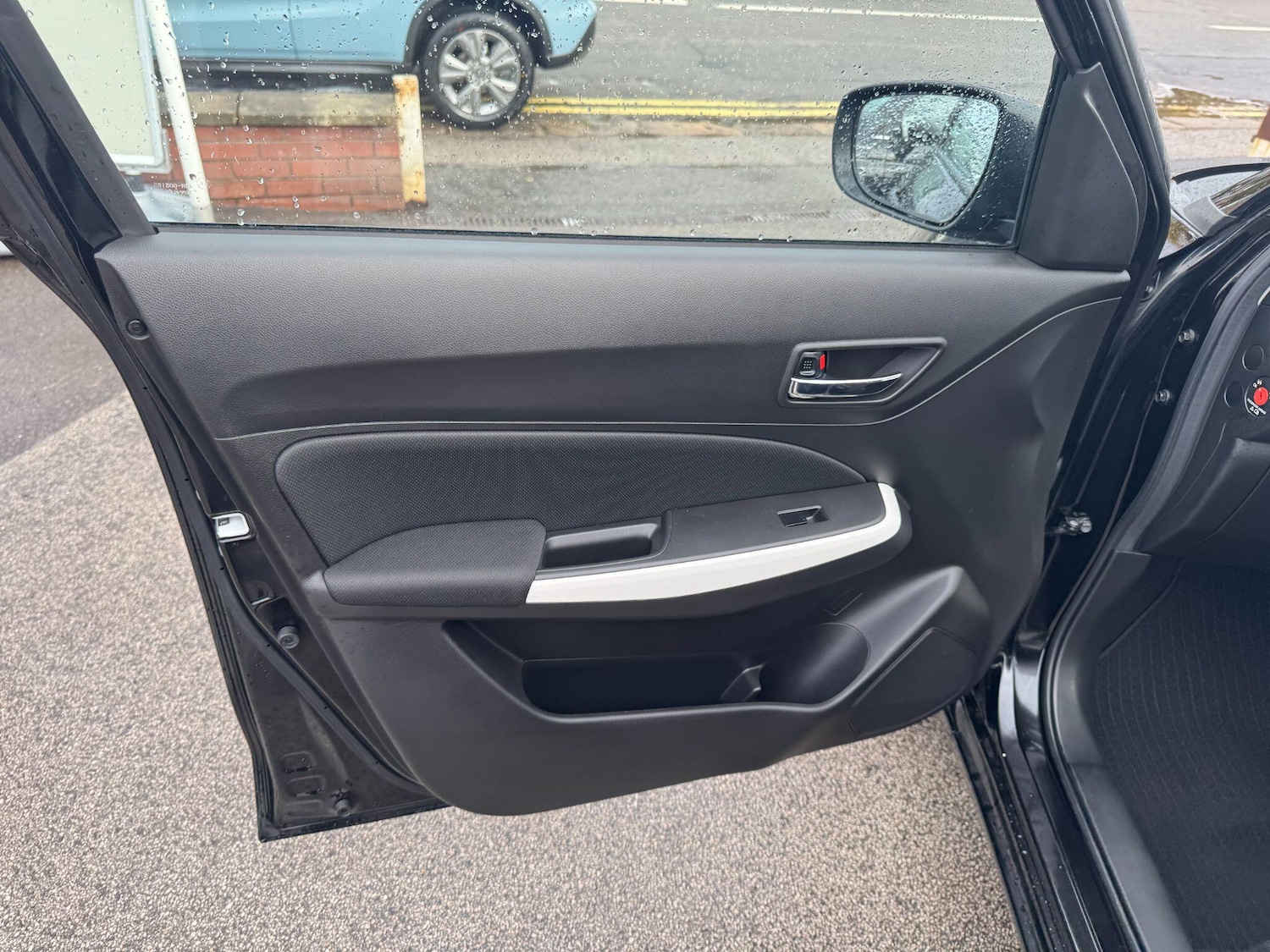 Used Suzuki Swift 2023 for sale - 76771961: Photo 32