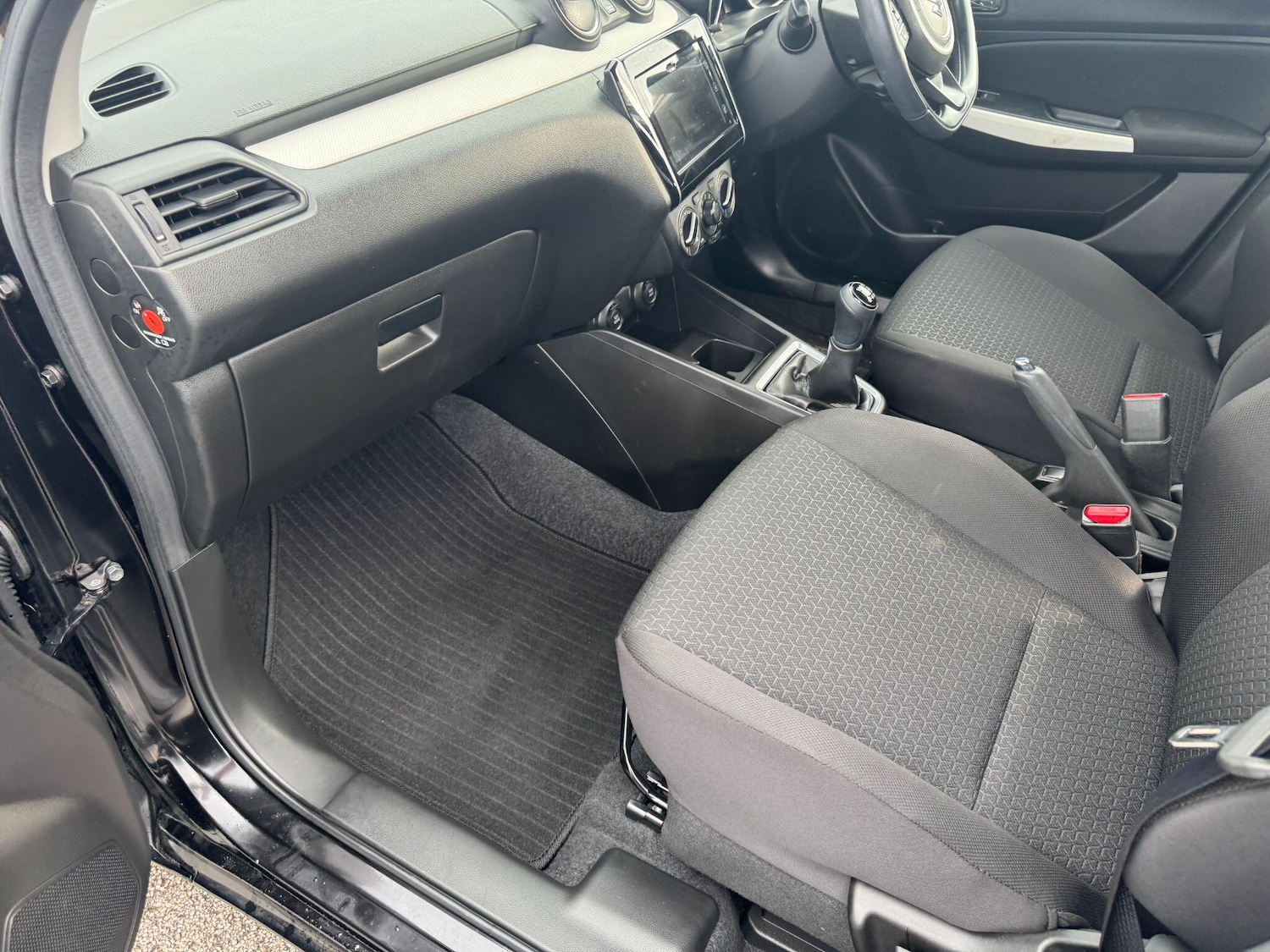 Used Suzuki Swift 2023 for sale - 76771961: Photo 33