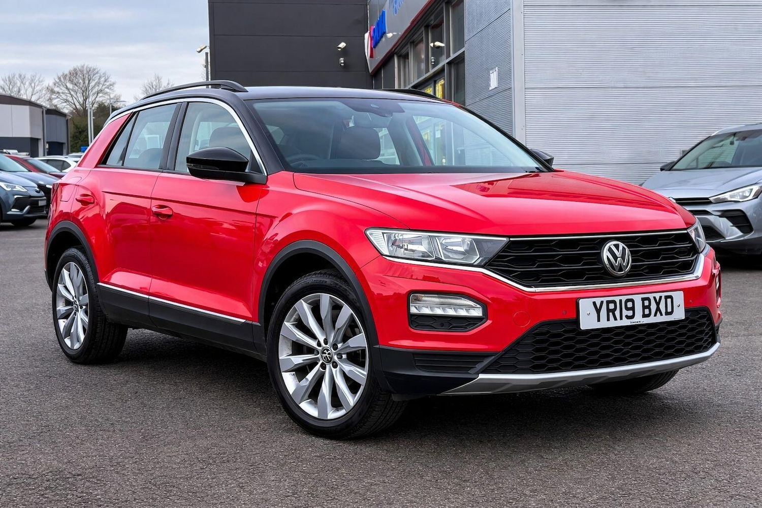 Used Volkswagen T-Roc for sale - 77633475: Photo 1
