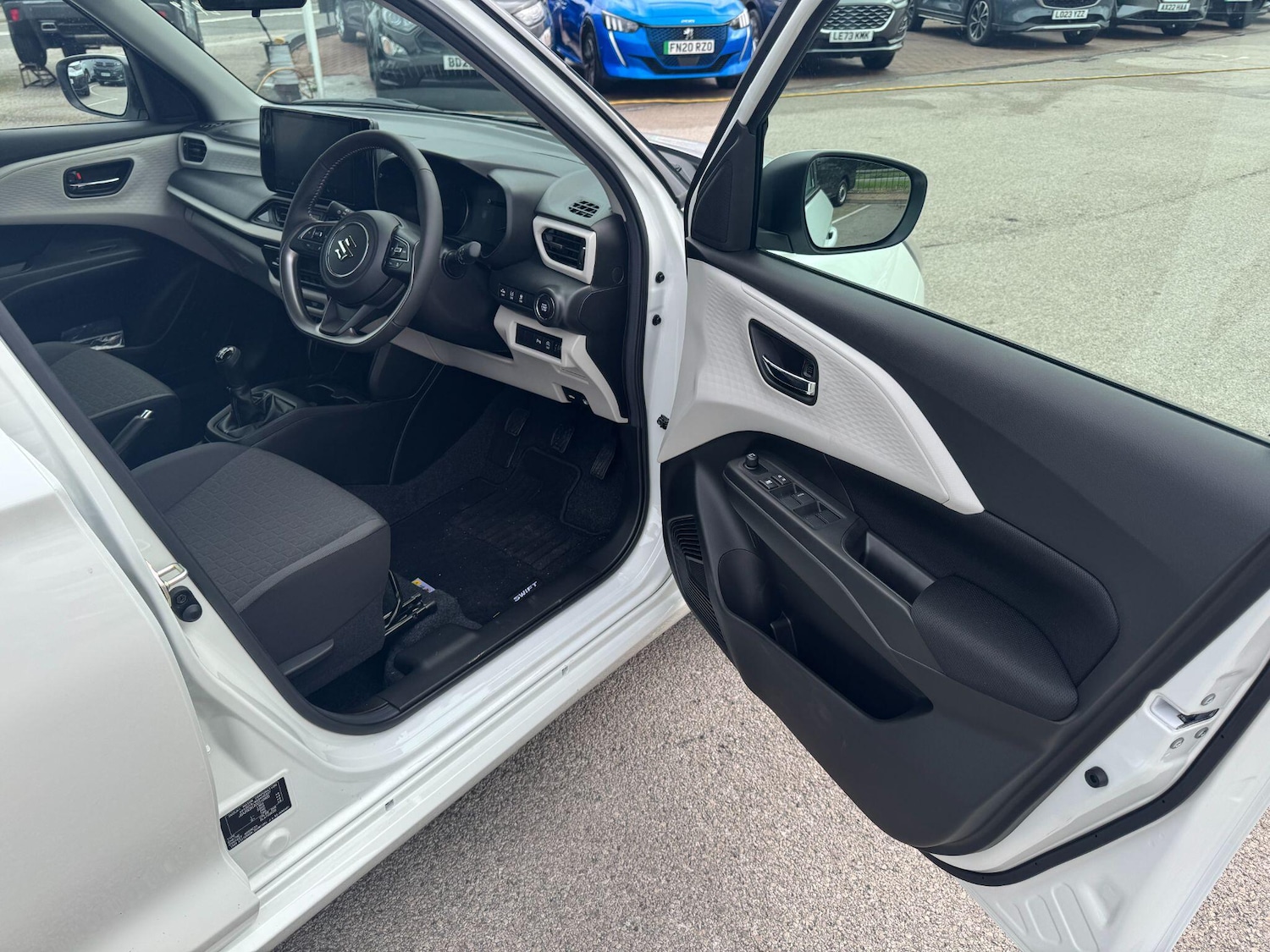 Used Suzuki Swift 2025 for sale - 77203817: Photo 12