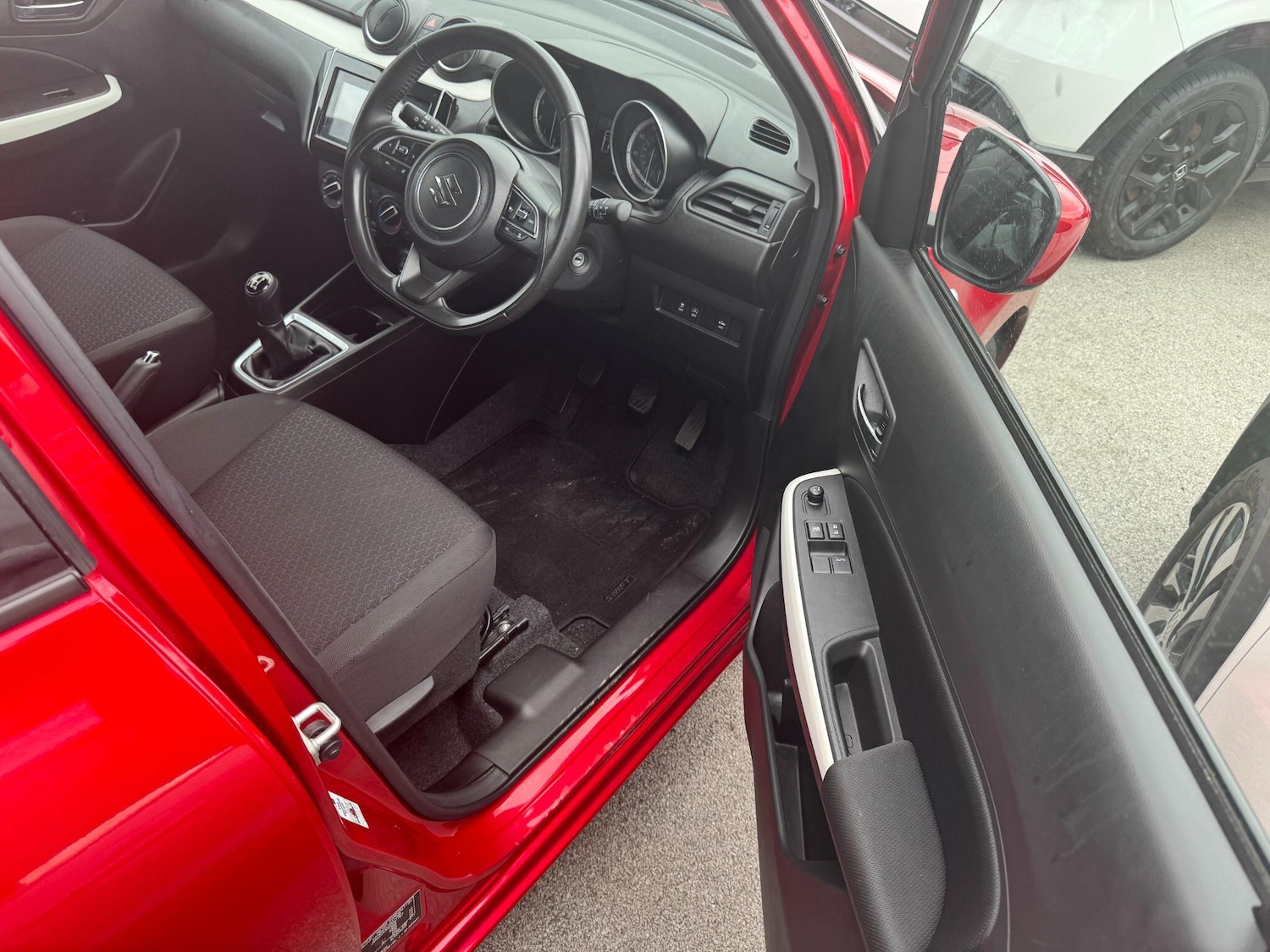 Used Suzuki Swift 2023 for sale - 76398016: Photo 11