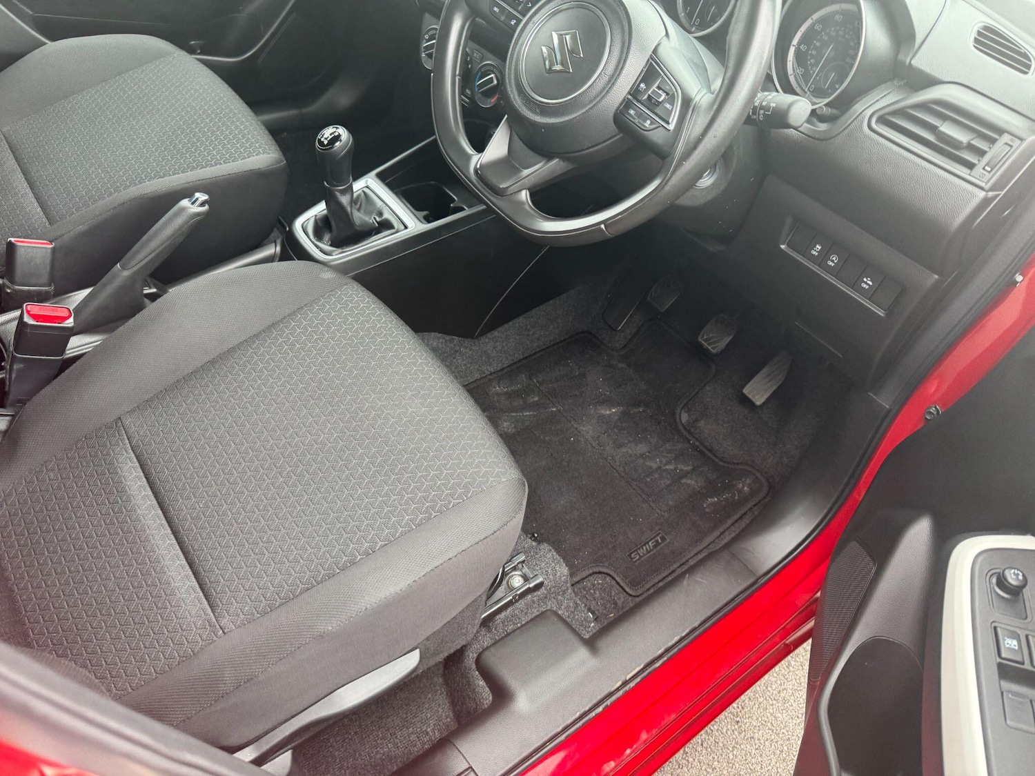 Used Suzuki Swift 2023 for sale - 76398016: Photo 12