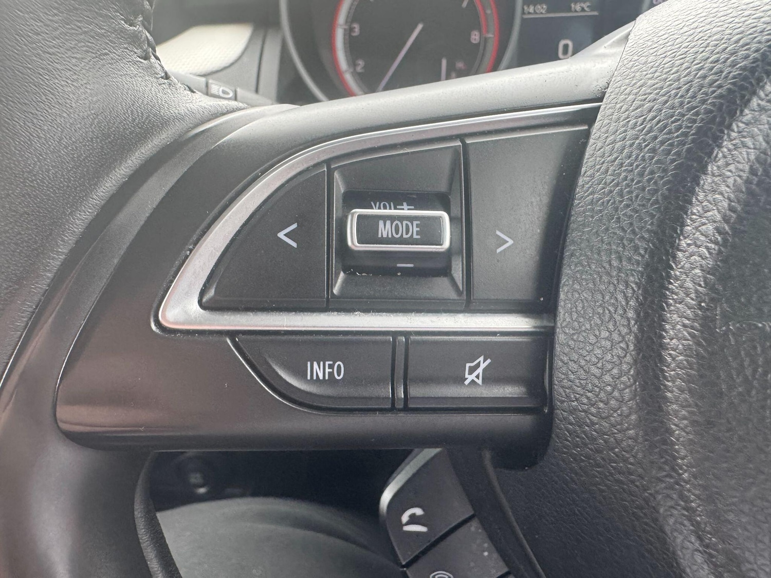 Used Suzuki Swift 2023 for sale - 76398016: Photo 15