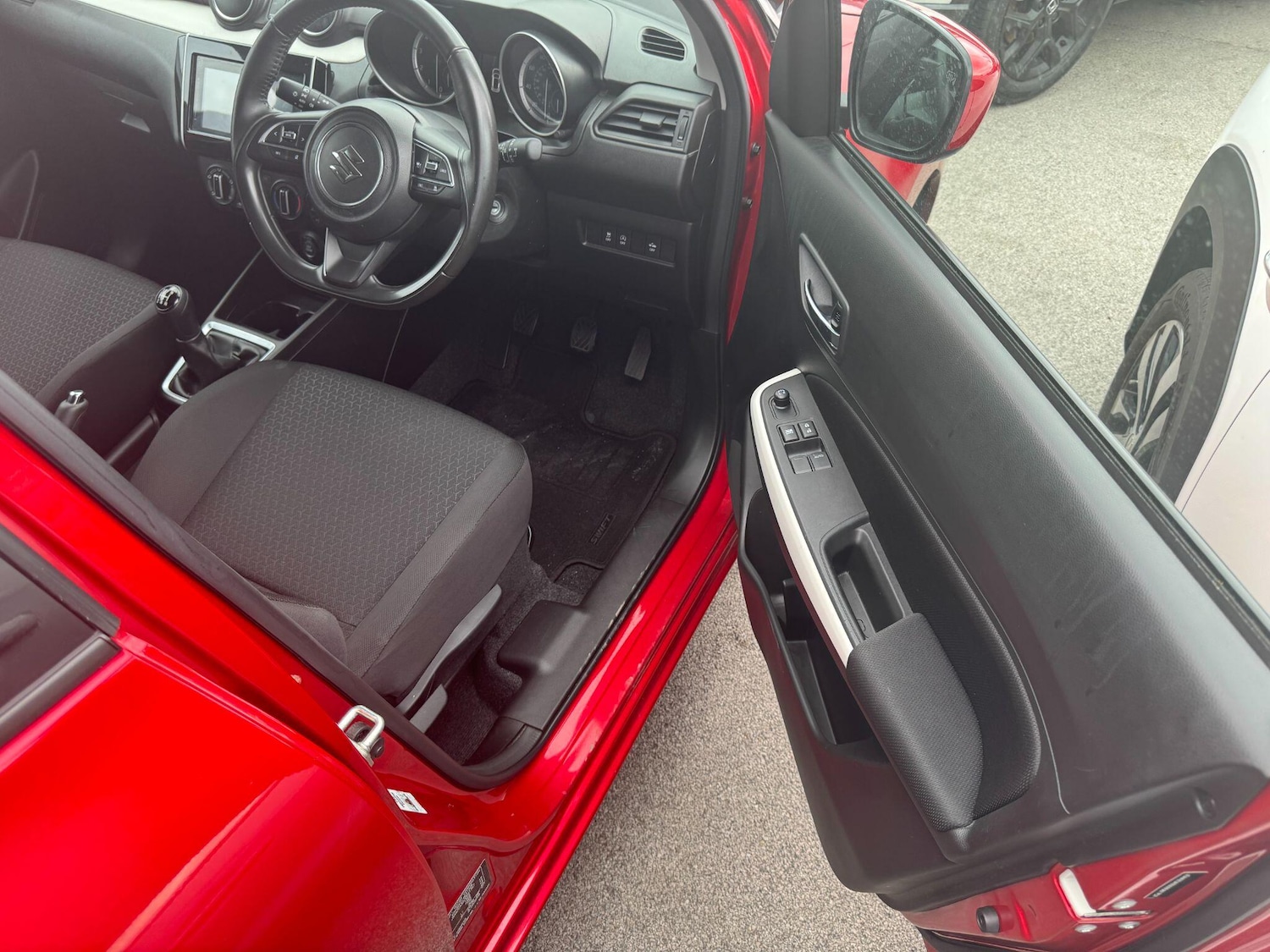 Used Suzuki Swift 2023 for sale - 76398016: Photo 30