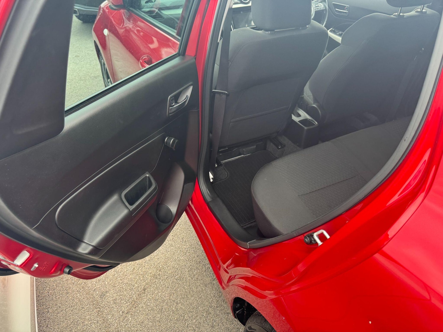 Used Suzuki Swift 2023 for sale - 76398016: Photo 37