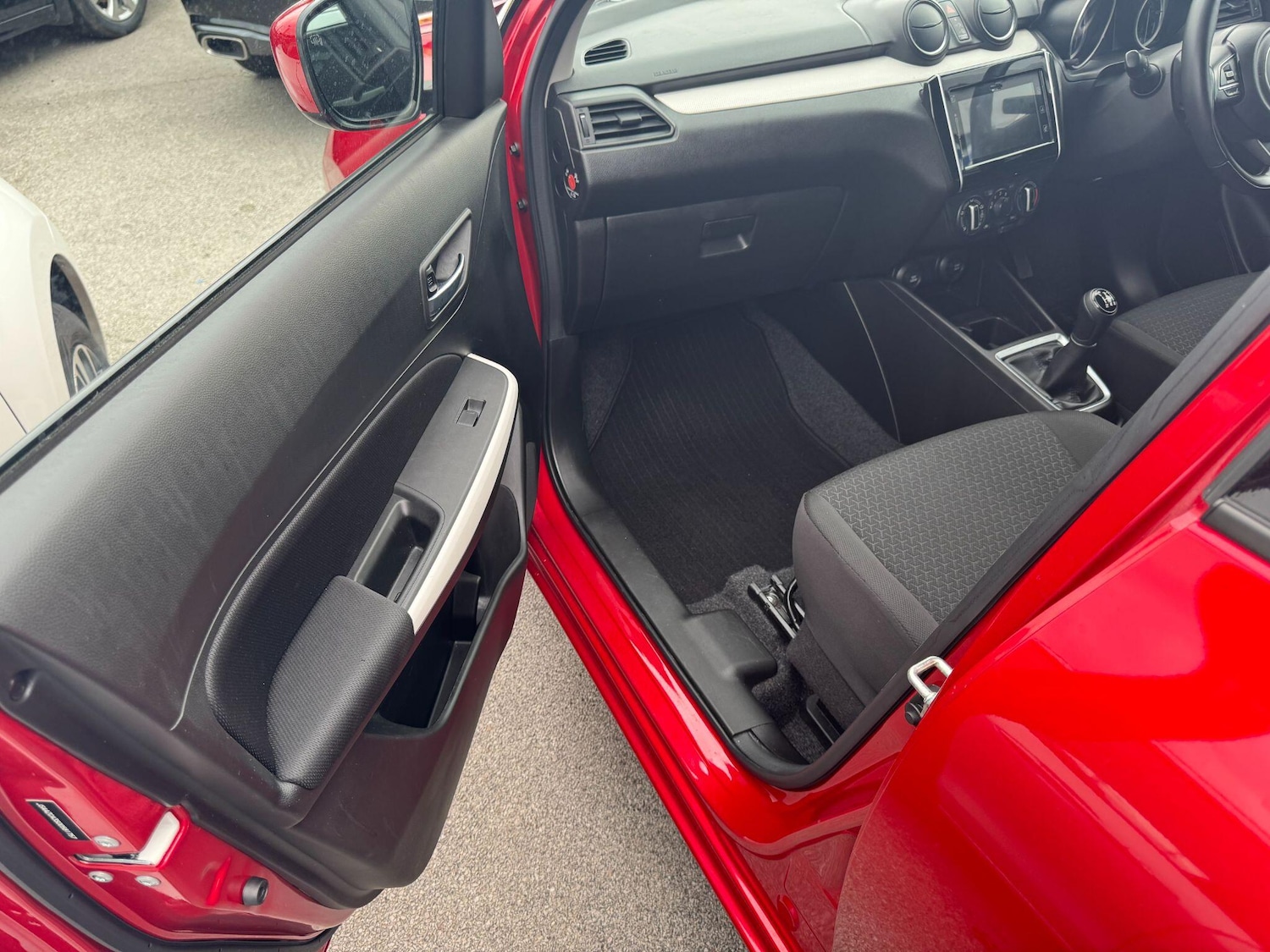 Used Suzuki Swift 2023 for sale - 76398016: Photo 40