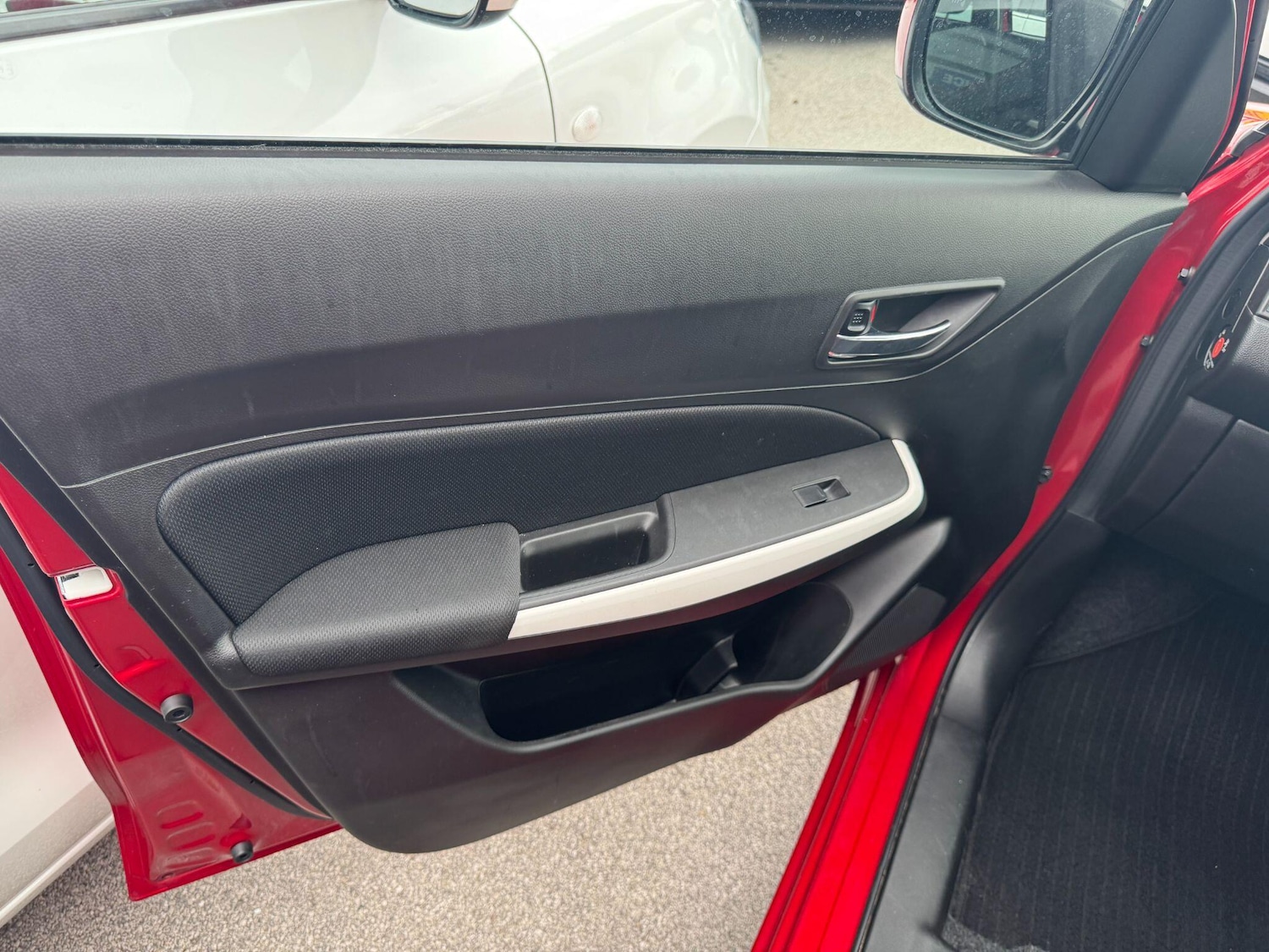 Used Suzuki Swift 2023 for sale - 76398016: Photo 41