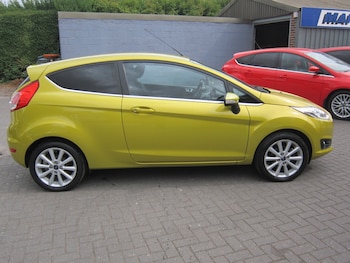 Used Ford Fiesta 2015 for sale - 79548247: Photo