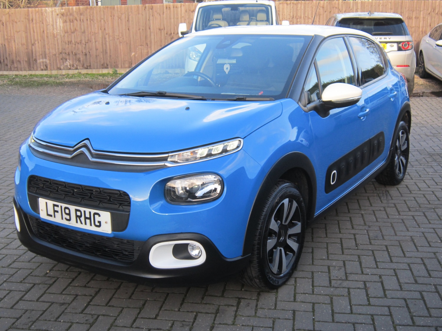 Used Citroen C3 2019 for sale - 76893057: Photo 3