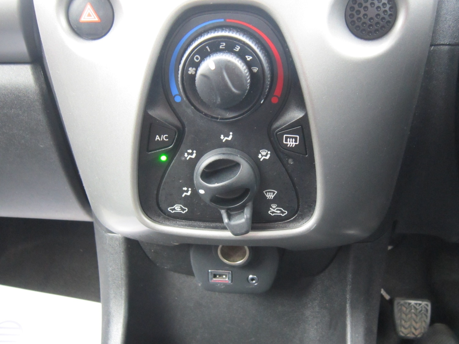 Used Citroen C1 2015 for sale - 76450629: Photo 19