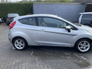 Used Ford Fiesta 2012 for sale - 77431946: Photo