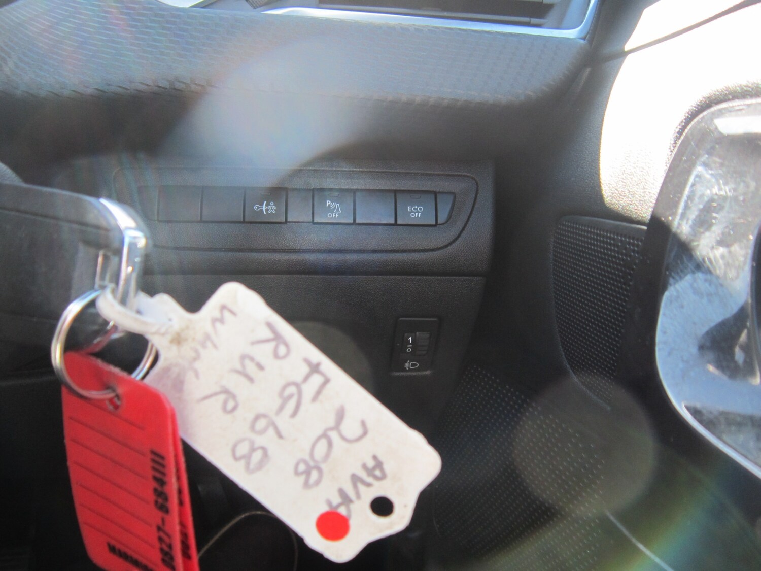 Used Peugeot 208 2018 for sale - 77932327: Photo 20