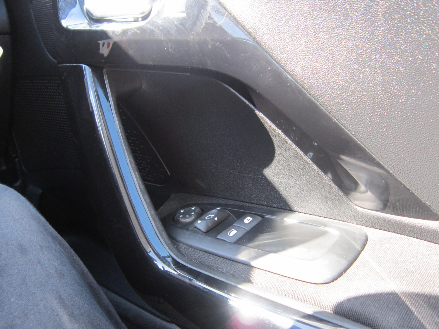 Used Peugeot 208 2018 for sale - 77932327: Photo 21