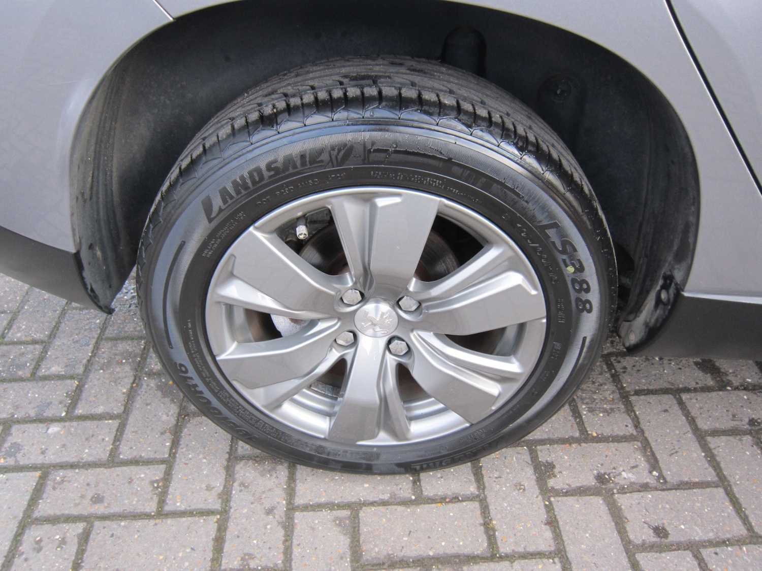 Used Peugeot 2008 2018 for sale - 77434937: Photo 11