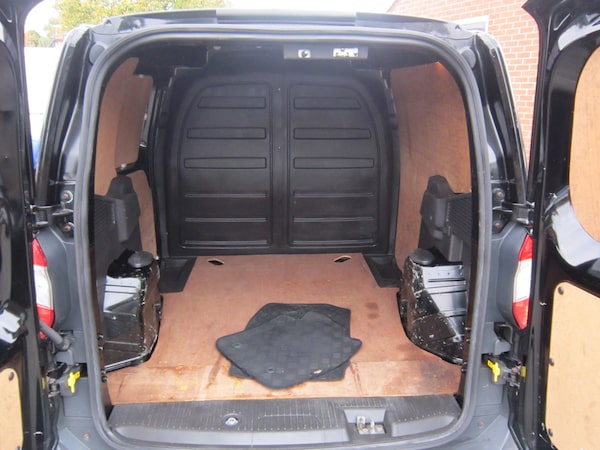 Used Ford Transit Courier 2018 for sale - 76208642: Photo 14