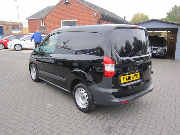 Used Ford Transit Courier 2018 for sale - 76208642: Photo 7