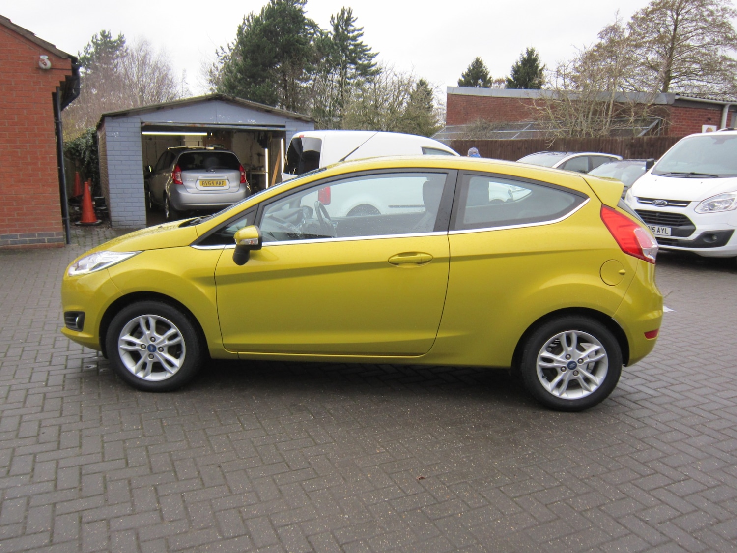 Used Ford Fiesta 2016 for sale - 77617875: Photo 9