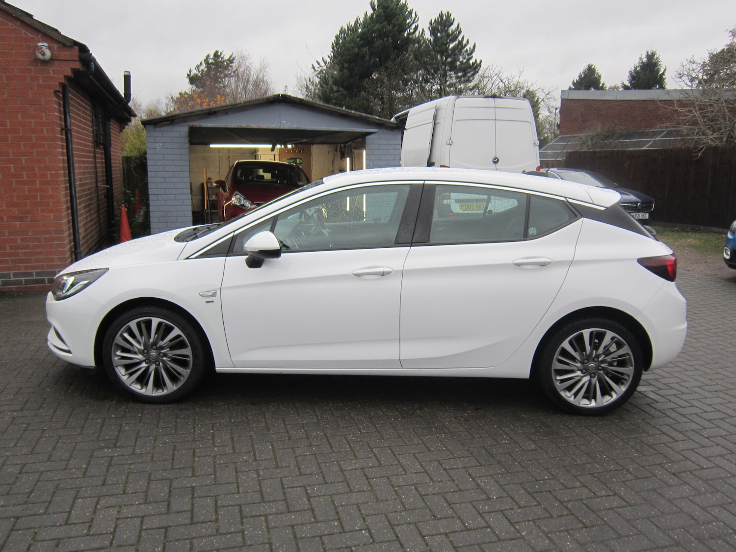 Used Vauxhall Astra 2017 for sale - 76763515: Photo 8